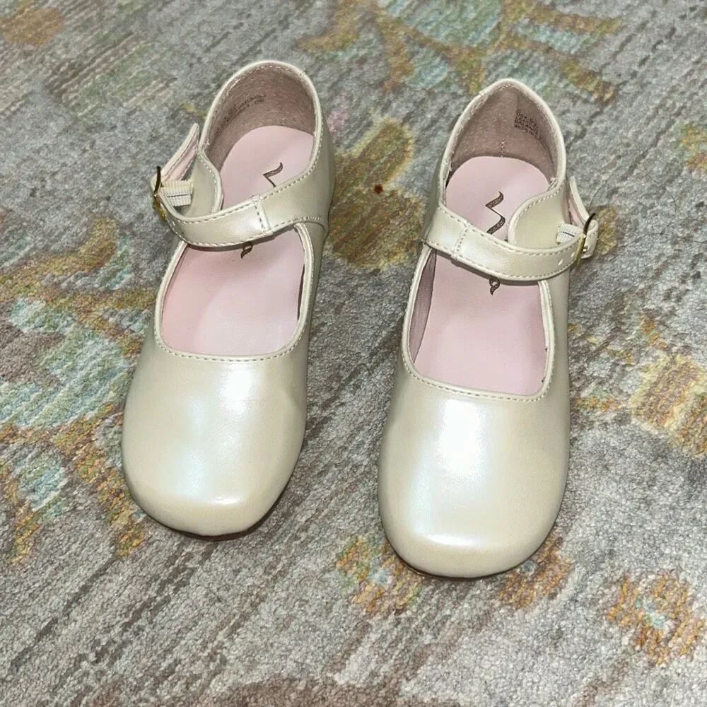 Nina pearl white Mary Jane sz 9w